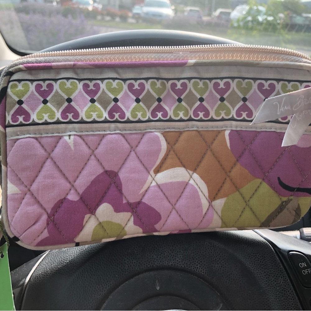 Very Bradley wristlet nwt